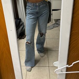 Used zara jeans, straight leg with rips, size 4